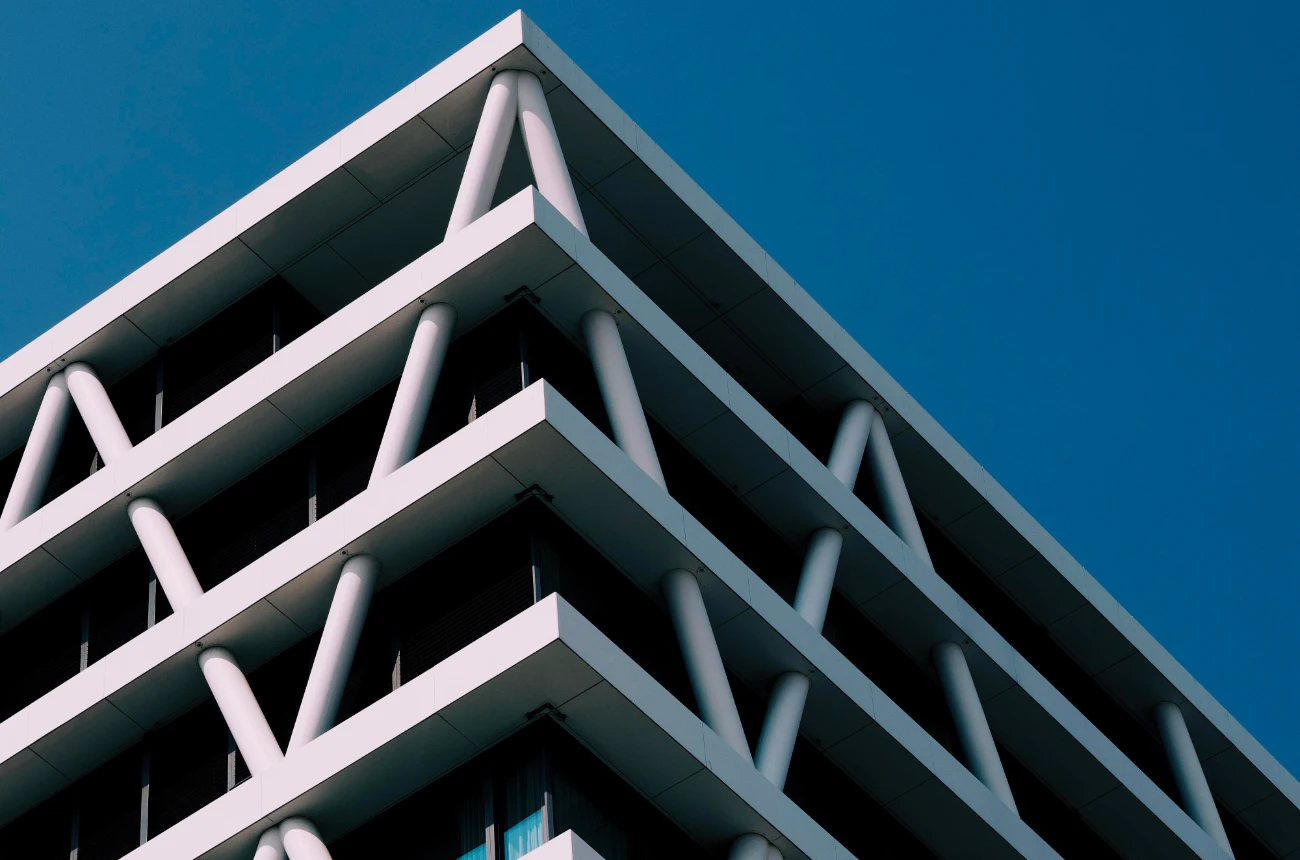 Obere Stockwerke eines Hochhauses