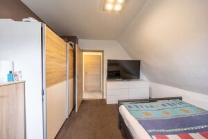 MR2C8675-HDR